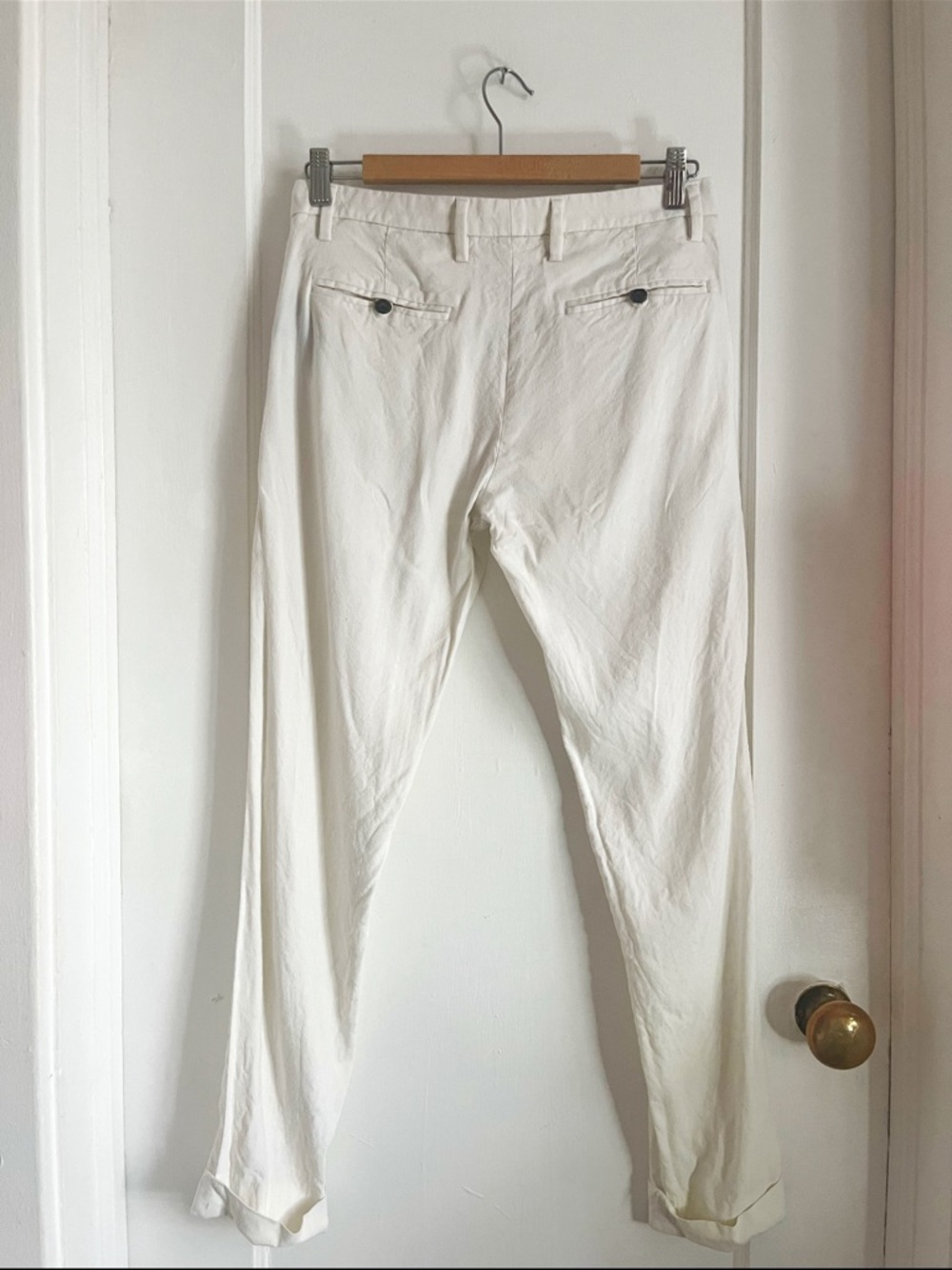 Club Monaco - Picture 2 of 7